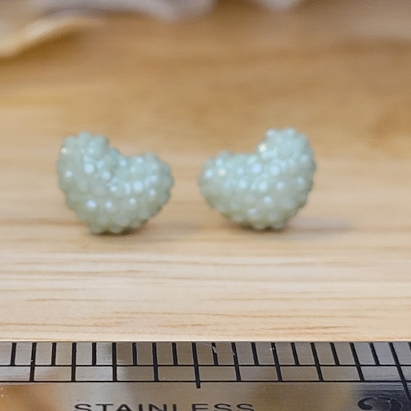 Jewelry - 💍 Textured light green earrings